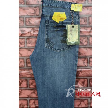 “石打石”裤业,因为专注所以专业