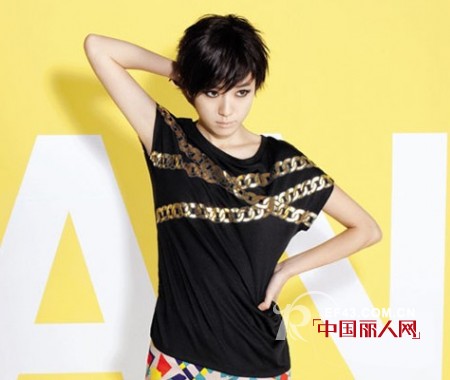 韩国服饰品牌VIKI巧妙搭配尽显浪漫青春气息