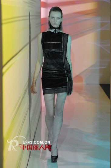 Anthony Vaccarello 巴黎秀