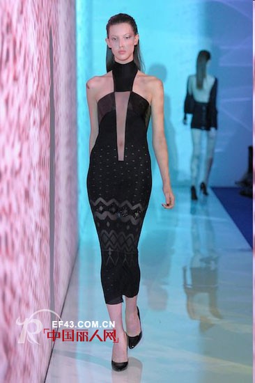 Anthony Vaccarello 巴黎秀