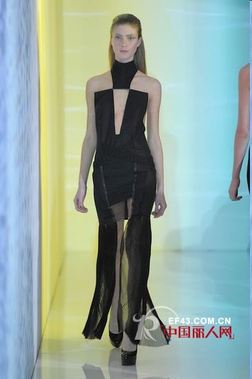 Anthony Vaccarello 巴黎秀