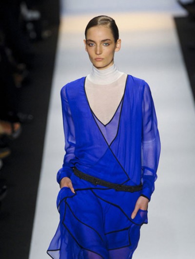 Sportmax秋冬秀场引爆《蓝精灵》靓丽穿搭