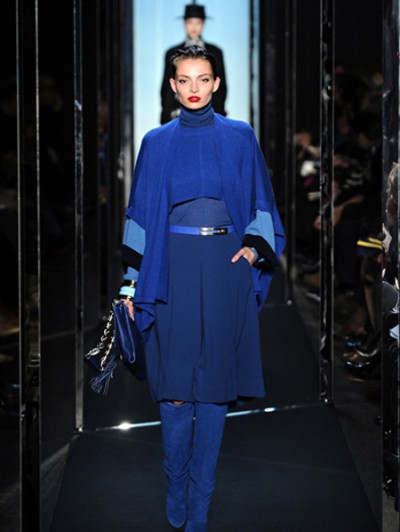 Sportmax秋冬秀场引爆《蓝精灵》靓丽穿搭