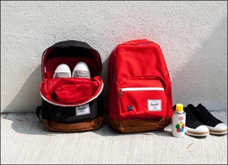 CLOT清新的校园风背包,背起你的轻时尚
