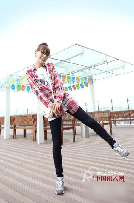 国庆长假出游装扮 尽显小资甜美情调