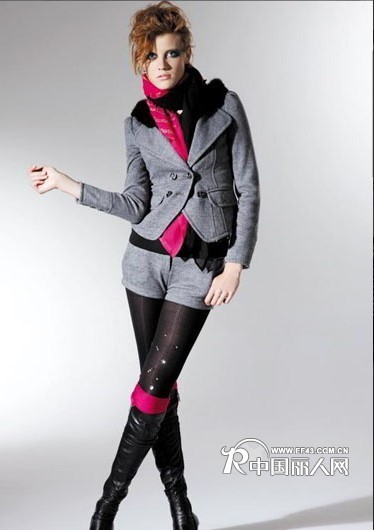 飞度女装祝大家平安健康,2012新年快乐!