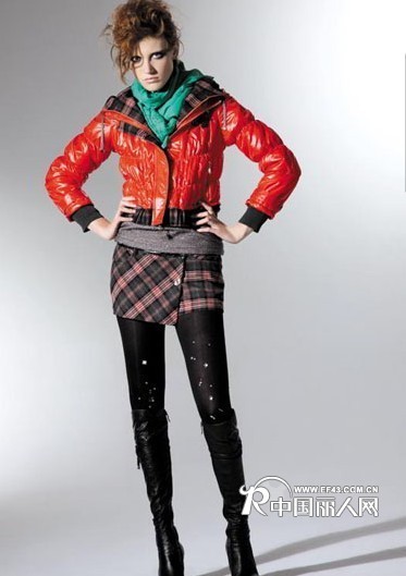 飞度女装祝大家平安健康,2012新年快乐!