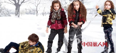 独蛇服饰祝全国新老顾客新年快乐!万事如意!阖家幸福!