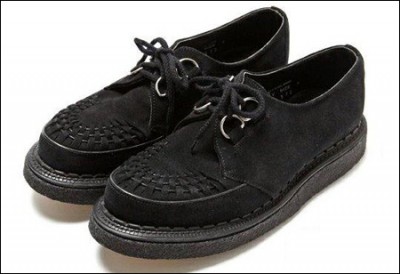 潮流品牌Bape 大玩庞克族看版鞋款