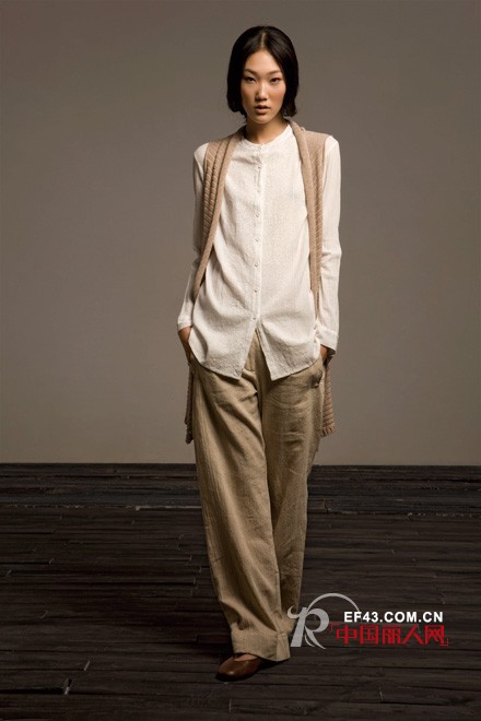 优努斯品牌女装  宜人的清新和赏心悦目的姿色