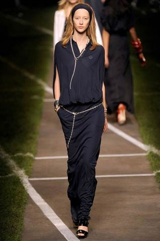 6大类腰带巧搭配 玩出新花样 6大类腰带巧搭配 玩出新花样