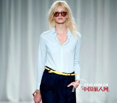 秋季百搭圣品,亮色腰带拉伸比例