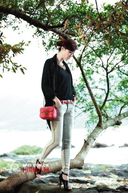 LINGKUCUN时尚女装  吹响自由享乐号角