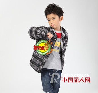 望子成龙童装  呵护青少年健康成长