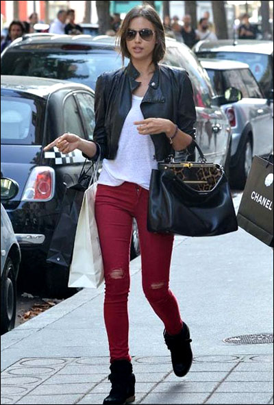 秋风送爽  黑色皮衣让你霸气外漏