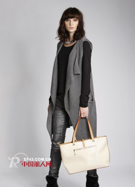 维诗凯莉-YESCALLY