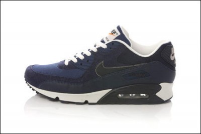 Nike 耐克全新 “Grey/Navy” 系列鞋服  让运动变轻松