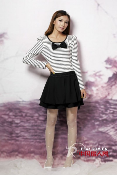 连衣裙扮靓秋日,经典黑白条纹之青春学院时代