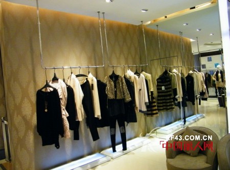 热烈庆祝迪斯廷·凯品牌女装北京东星时尚广场专卖店开业