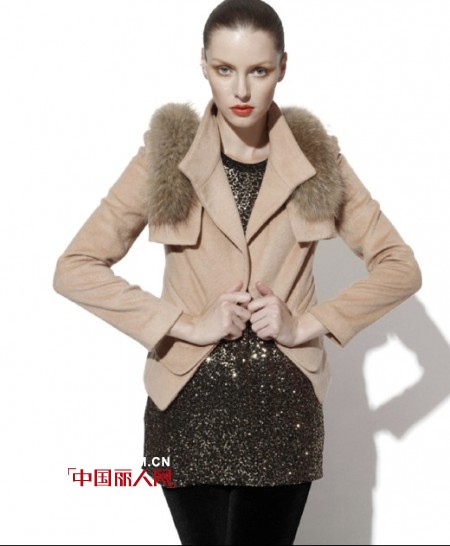 弗卡时尚女装  做个睿智的女人