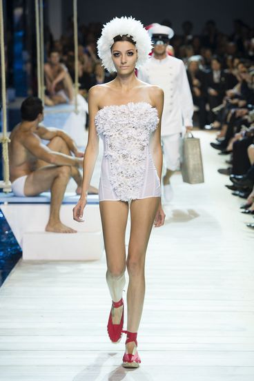 Moncler Gamme Rouge 2013 春夏系列发布