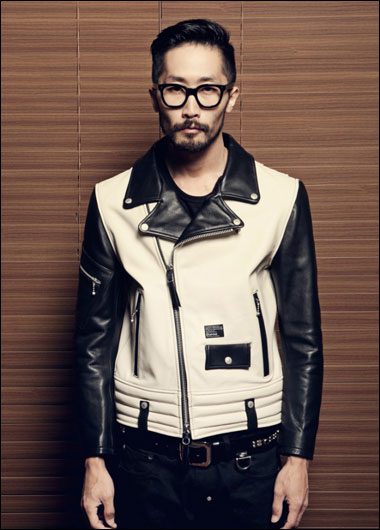 韩国的时装品牌DIAFVINE发布2012秋季“Gut Feeling”系列