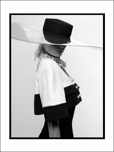 Chanel(香奈儿)发布最新2013年春夏系列LookBook