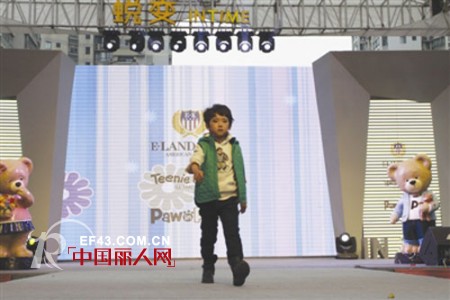 温州银泰首次举办时装周  上演家门口的流行风尚