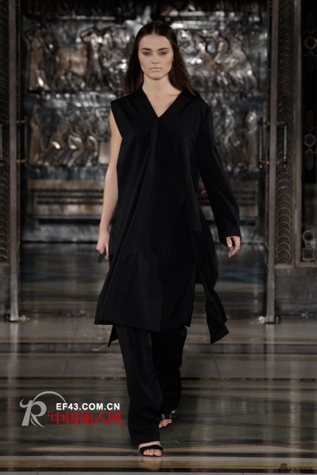 厦门女孩万一方过关斩将  闯入伦敦时装周