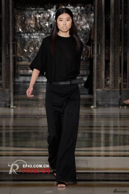 厦门女孩万一方过关斩将  闯入伦敦时装周