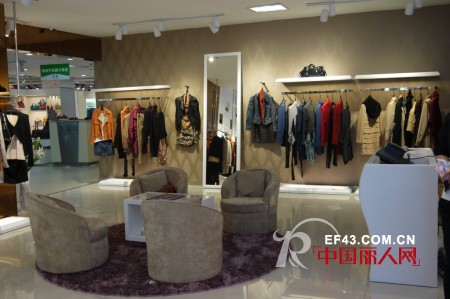 热烈庆祝迪斯廷·凯品牌女装入驻景德镇华达广场