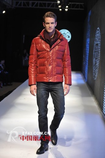 罗蒙:引领正装潮流 越穿越时尚