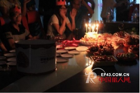 康璐妮内衣品牌心系员工 举办员工生日会