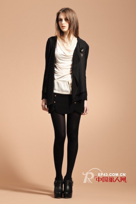 时尚年代女装  在这个秋季演属于自己的风格