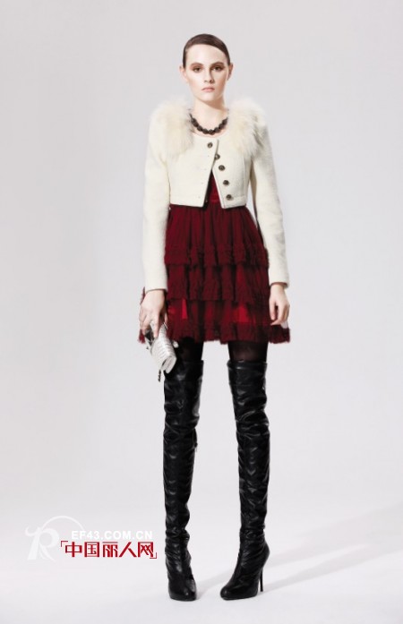 卓姿.乔雅品牌女装  演绎东方时尚女性的柔美和妩媚