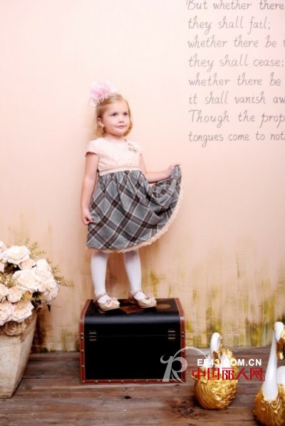 爱朵儿童装,努力为孩子们打造着充满爱的天堂