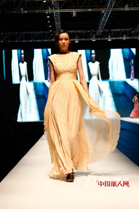 第六届优美世界“成功老板杯“时装秀大赛 为梦想书写传奇,再续美丽神话