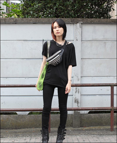 新加坡的潮人街拍  时尚中的小个性