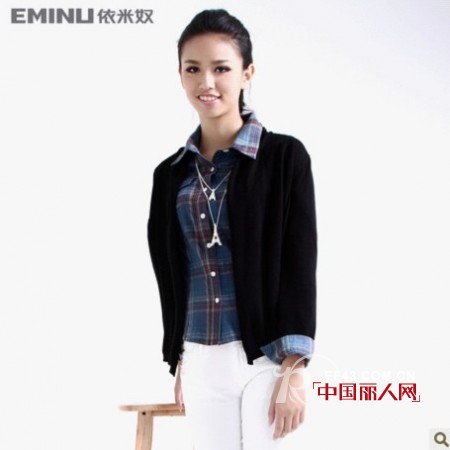 秋冬外套温暖之余展现迷人本色  动人不止一点点