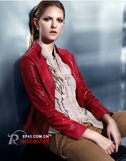 斯贤品牌女装2012秋冬新品魅力登场  知性优雅气质