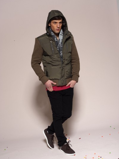 ZEGDA正大推出茄克系列 风尚中的淡淡雅痞特质