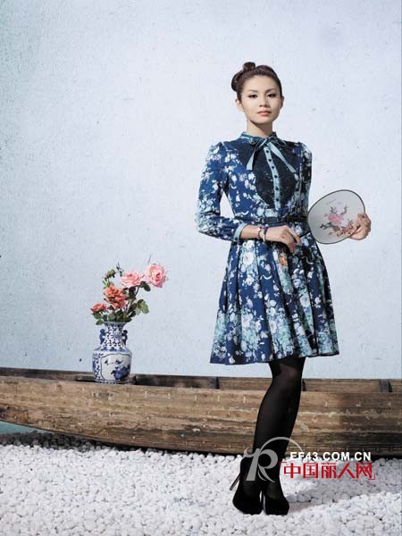 唐婕品牌女装 在曼妙的古典浪漫中沉醉