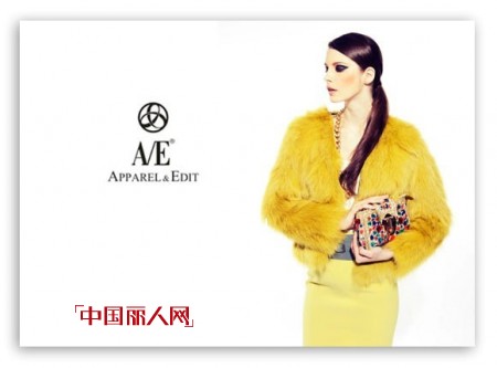 深圳大学本科生前往连奴时装A\E品牌实习基地进行陈列实操设计练习课程