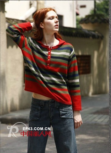 “杰然不同”成熟女装玩转中性风 宽松风格酷帅有型