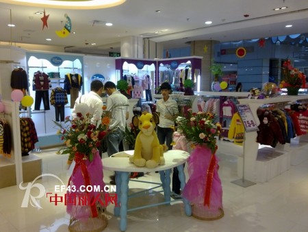 热烈祝贺迪士尼童装10月份四店齐开