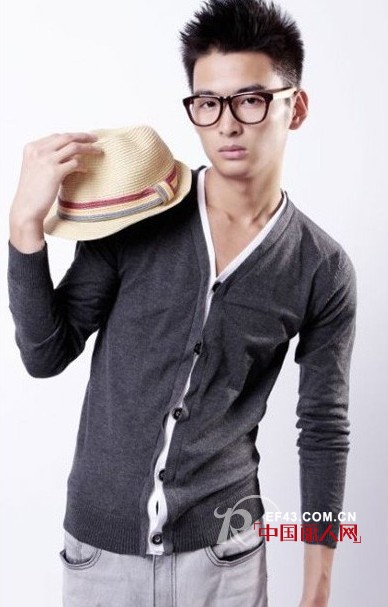 德古拉品牌男装  崇尚极简主义风格