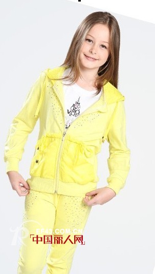 找回运动的激情  越位少年装