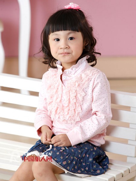 塔塔儿童装:传递浓缩在梦幻国度里的璀璨元素