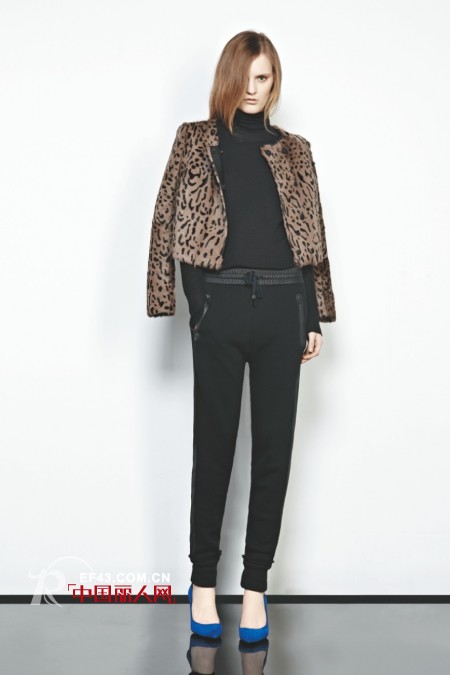 MO&Co.PARIS秋冬上新 变身摩登女郎人气王很Easy