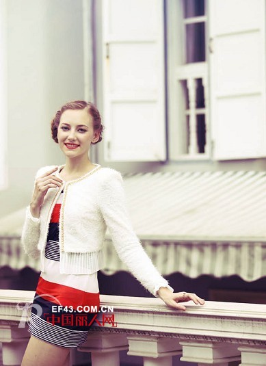 月笑纱女装紧跟国际潮流 教你同款穿出不同范儿